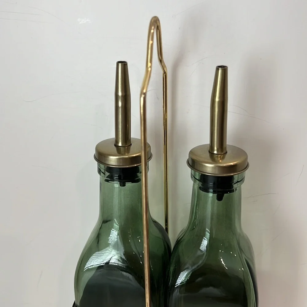Cute. 2pc Vinegar Cruet Set..